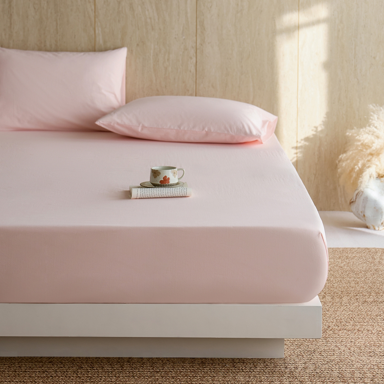 91家纺网 家纺一手货源 找家纺 轩和家居 2025新款全棉高支旧感砂洗长绒棉单床笠 薄樱粉