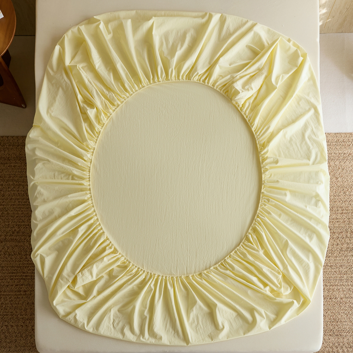 91家纺网 家纺一手货源 找家纺 轩和家居 2025新款全棉高支旧感砂洗长绒棉单床笠 淡黄色