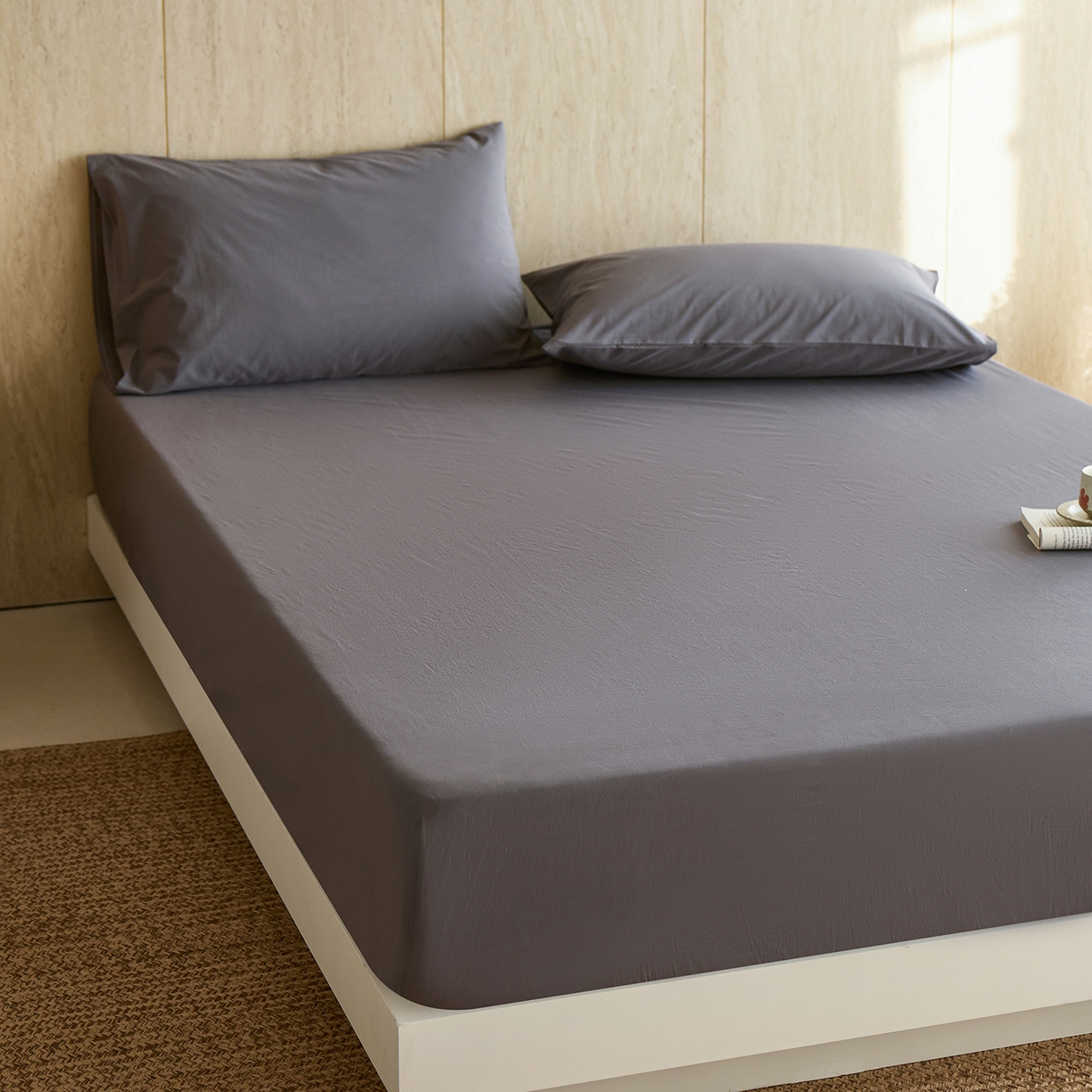 91家纺网 家纺一手货源 找家纺 轩和家居 2025新款全棉高支旧感砂洗长绒棉单床笠 墨染灰