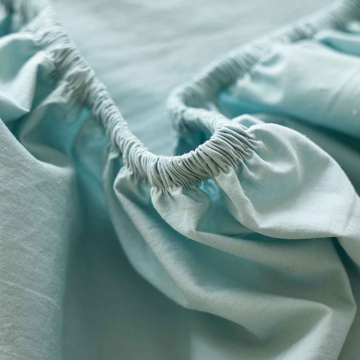 91家纺网 家纺一手货源 找家纺 轩和家居 2025新款全棉高支旧感砂洗长绒棉单床笠 松石绿