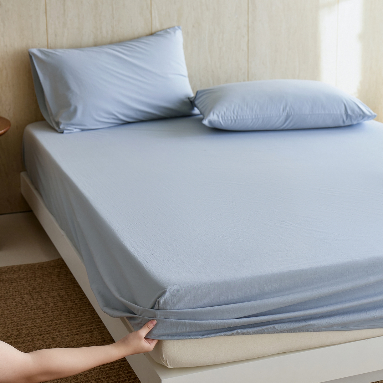 91家纺网 家纺一手货源 找家纺 轩和家居 2025新款全棉高支旧感砂洗长绒棉单床笠 雾海蓝