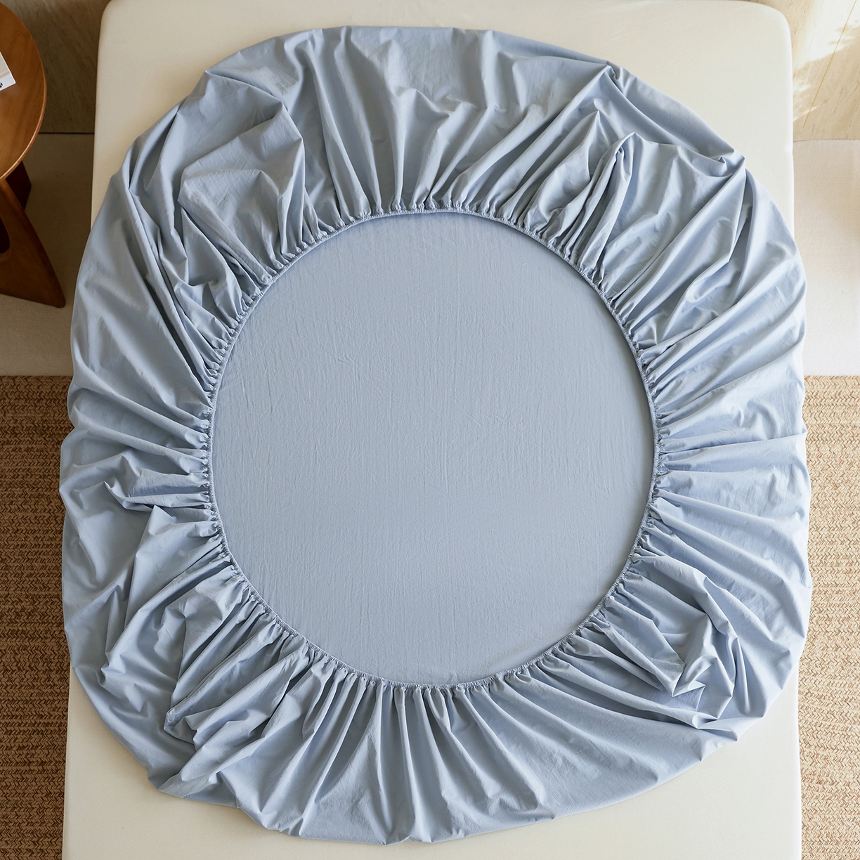 91家纺网 家纺一手货源 找家纺 轩和家居 2025新款全棉高支旧感砂洗长绒棉单床笠 雾海蓝