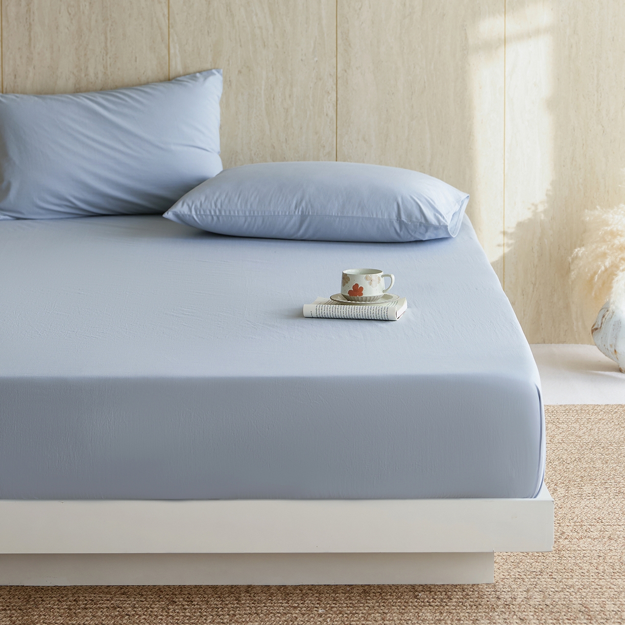 91家纺网 家纺一手货源 找家纺 轩和家居 2025新款全棉高支旧感砂洗长绒棉单床笠 雾海蓝