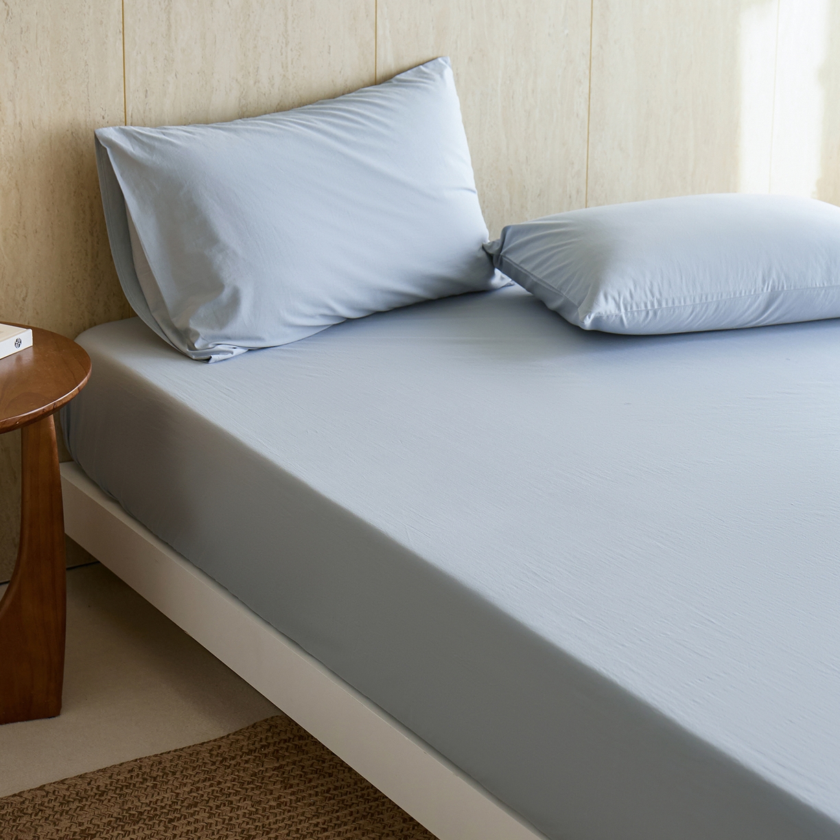 91家纺网 家纺一手货源 找家纺 轩和家居 2025新款全棉高支旧感砂洗长绒棉单床笠 雾海蓝