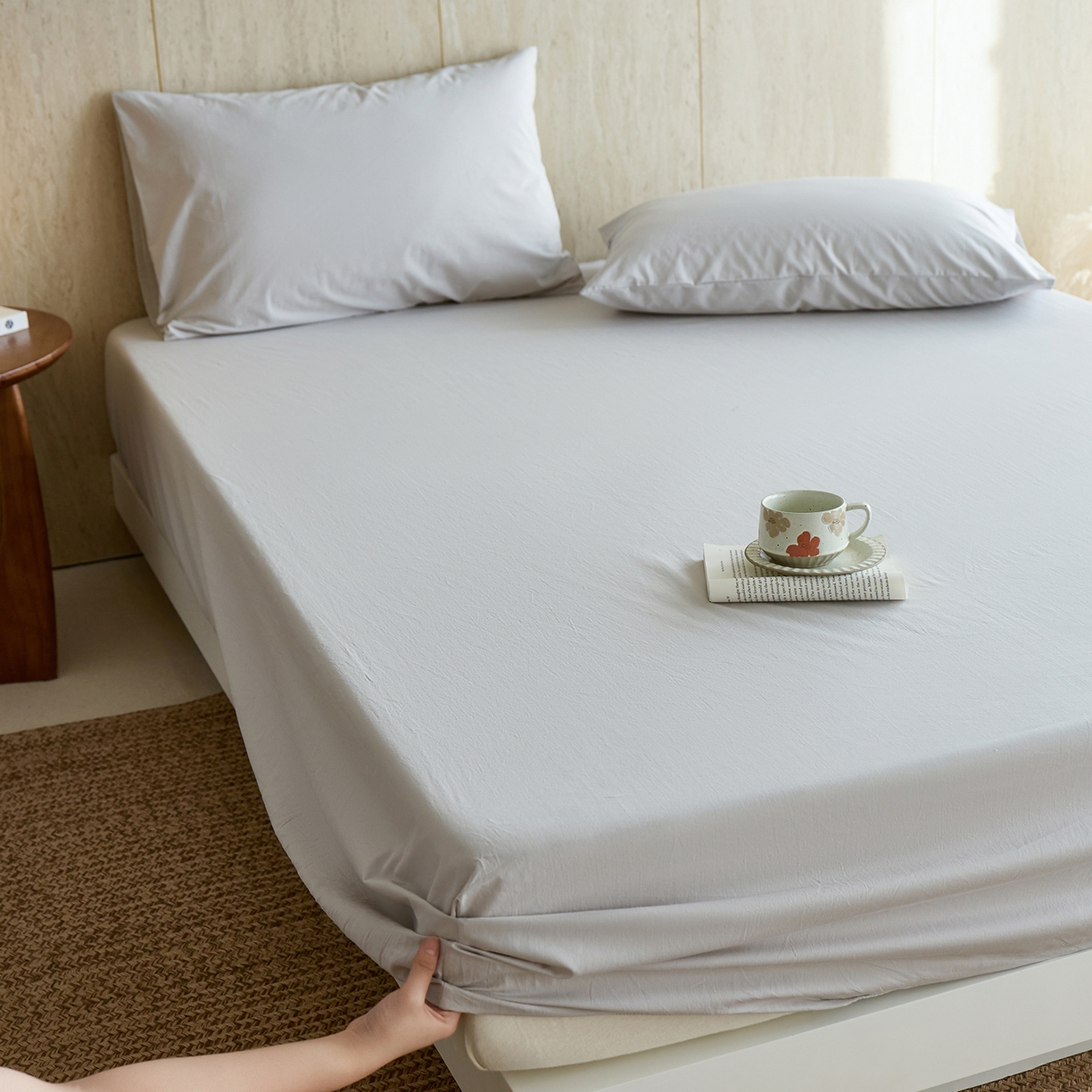 91家纺网 家纺一手货源 找家纺 轩和家居 2025新款全棉高支旧感砂洗长绒棉单床笠 细雨灰