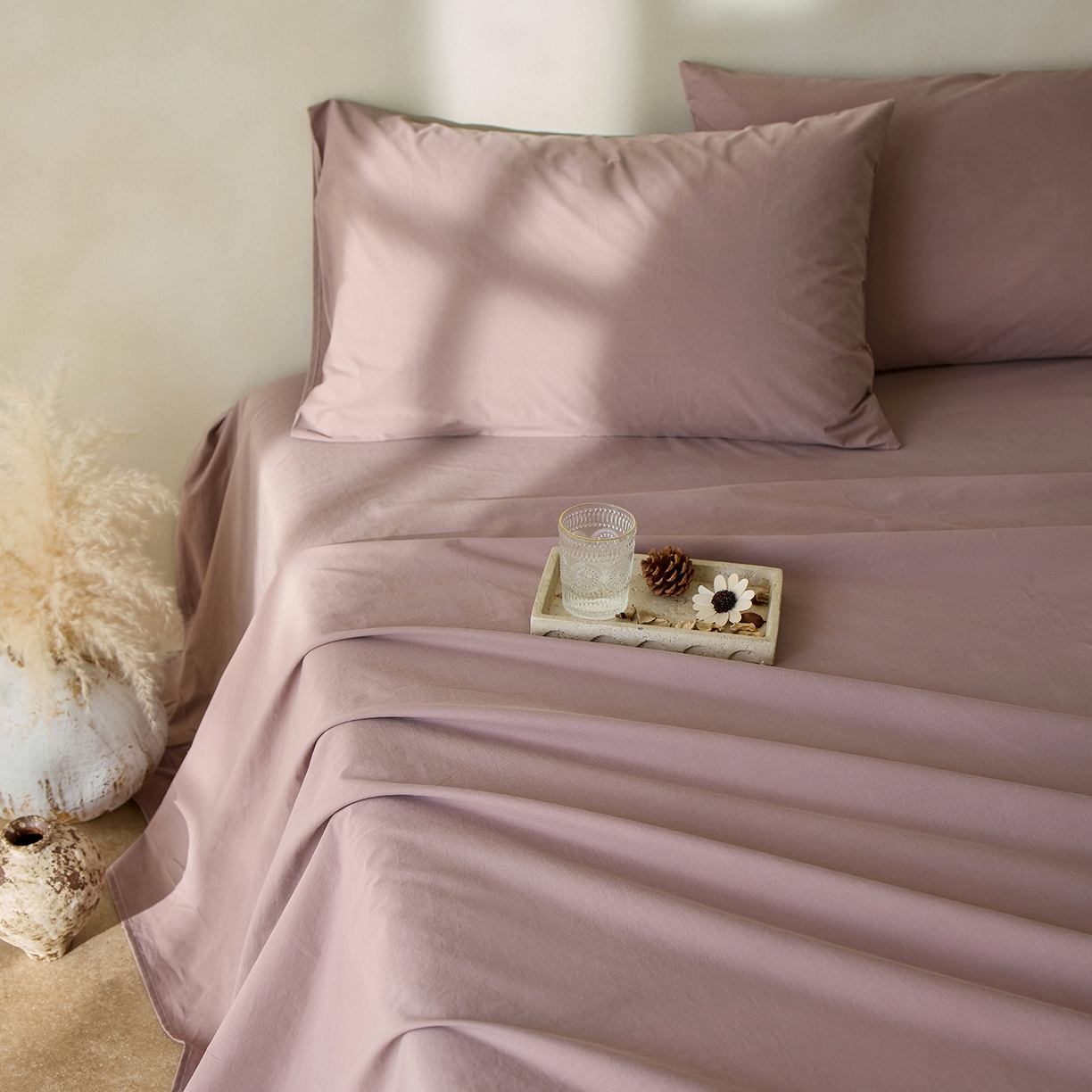 91家纺网 家纺一手货源 找家纺 轩和家居 2025新款全棉高支旧感砂洗长绒棉单床单 豆沙色