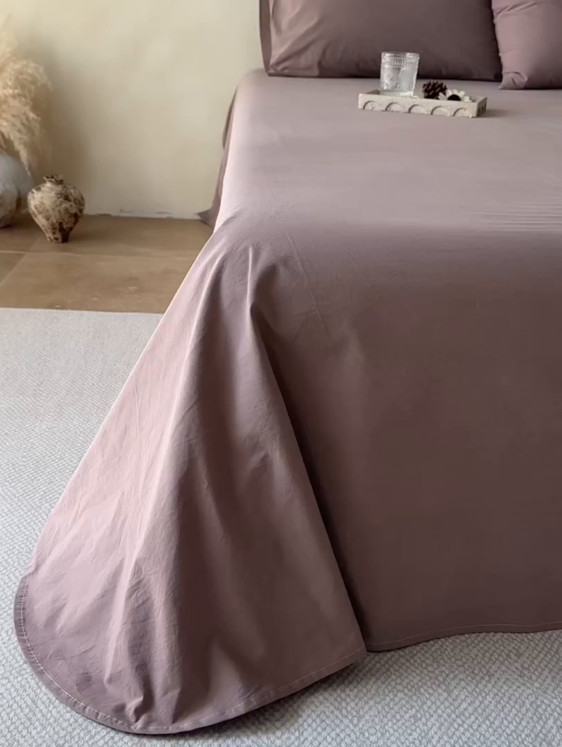 91家纺网 家纺一手货源 找家纺 轩和家居 2025新款全棉高支旧感砂洗长绒棉单床单 落栗棕