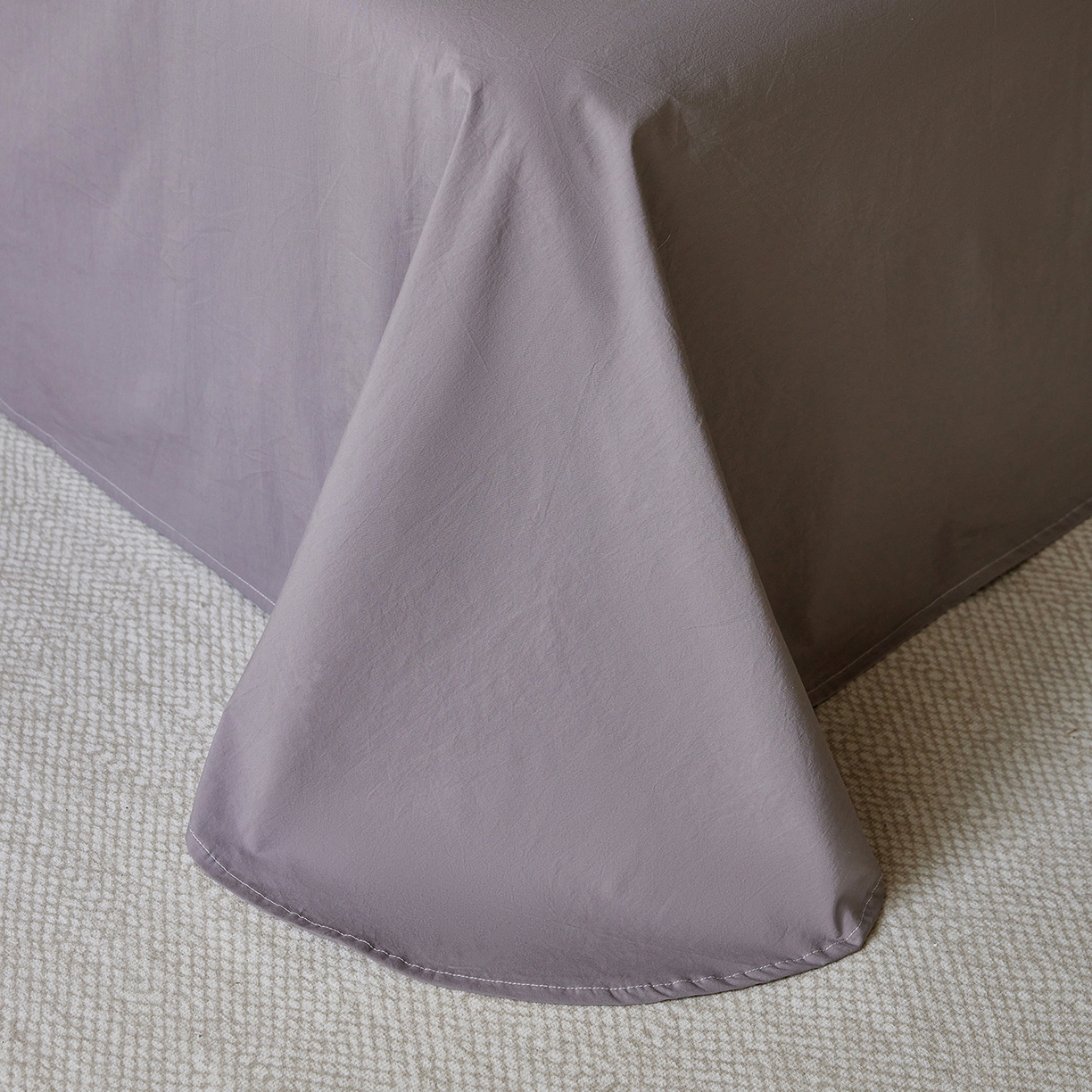 91家纺网 家纺一手货源 找家纺 轩和家居 2025新款全棉高支旧感砂洗长绒棉单床单 暮烟灰