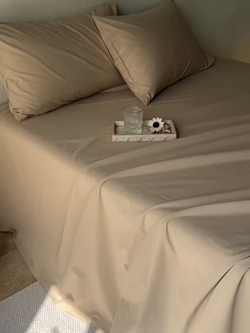 91家纺网 家纺一手货源 找家纺 轩和家居 2025新款全棉高支旧感砂洗长绒棉单床单 秋麦色