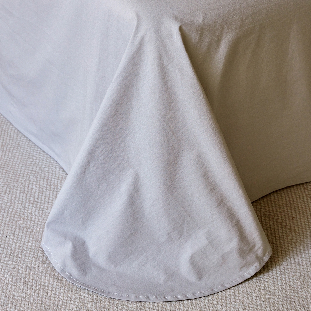 91家纺网 家纺一手货源 找家纺 轩和家居 2025新款全棉高支旧感砂洗长绒棉单床单 细雨灰