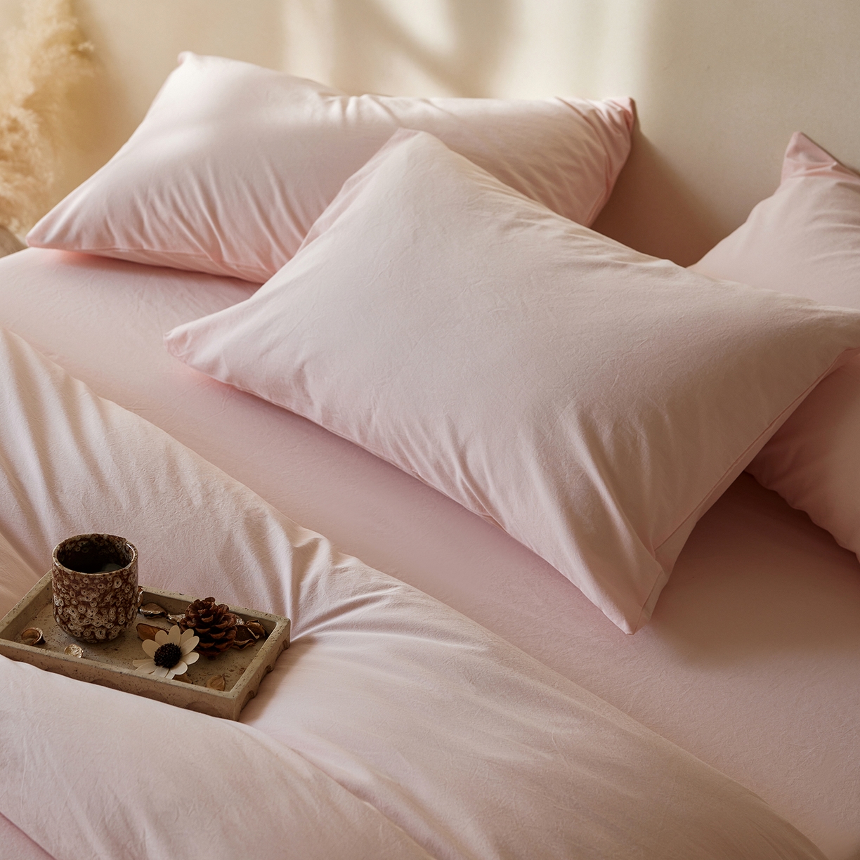 91家纺网 家纺一手货源 找家纺 轩和家居 2025新款全棉高支旧感砂洗长绒棉单被套 薄樱粉