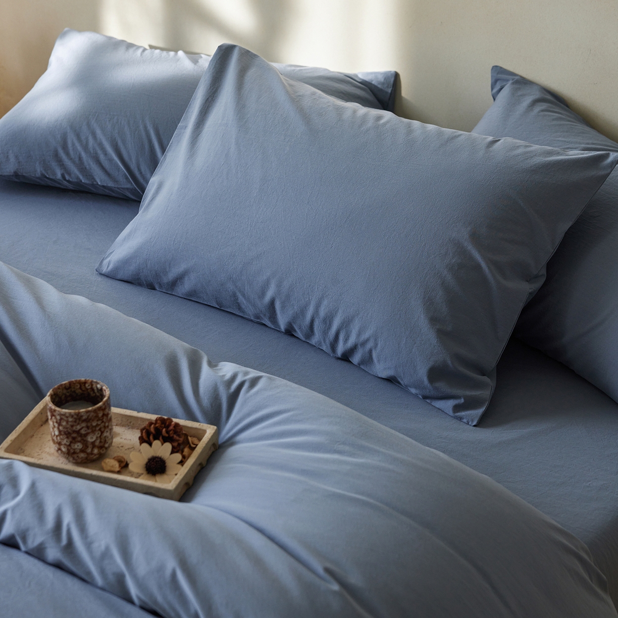 91家纺网 家纺一手货源 找家纺 轩和家居 2025新款全棉高支旧感砂洗长绒棉单被套 霁兰色