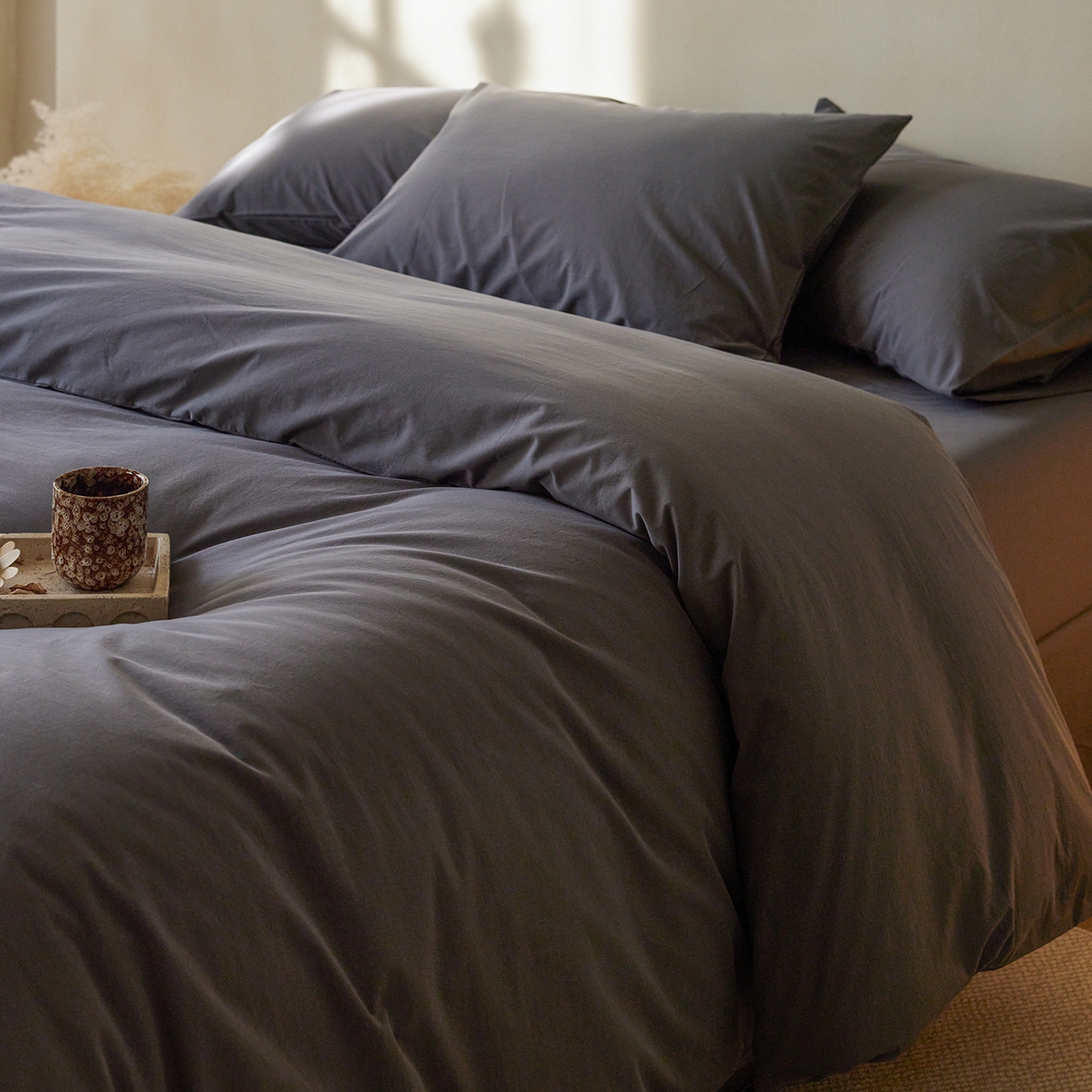 91家纺网 家纺一手货源 找家纺 轩和家居 2025新款全棉高支旧感砂洗长绒棉单被套 墨染灰