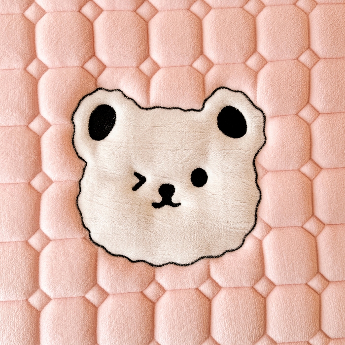 91家纺网 家纺一手货源 找家纺 予梦家纺 2025秋冬新款牛奶绒加厚刺绣夹棉单床笠床垫子保护套秋冬保暖床罩子三件套 丽桑卓-小白熊粉