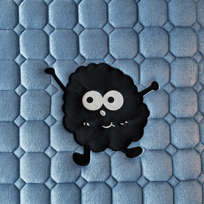 91家纺网 家纺一手货源 找家纺 予梦家纺 2025秋冬新款牛奶绒加厚刺绣夹棉单床笠床垫子保护套秋冬保暖床罩子三件套 丽桑卓-黑煤球蓝