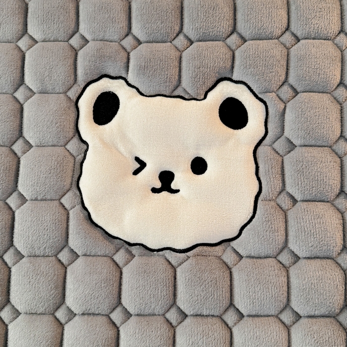 91家纺网 家纺一手货源 找家纺 予梦家纺 2025新款牛奶绒加厚刺绣床护垫床垫保护套 辛德拉-小白熊灰