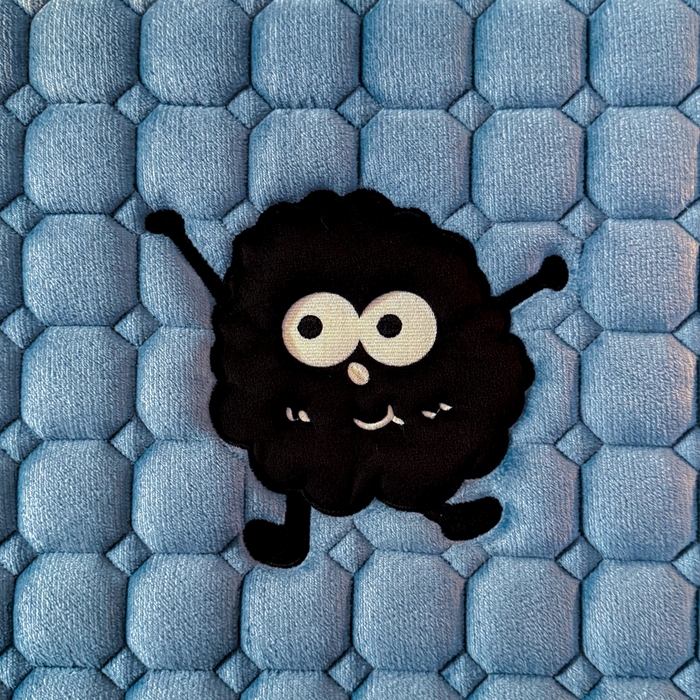 91家纺网 家纺一手货源 找家纺 予梦家纺 2025新款牛奶绒加厚刺绣床护垫床垫保护套 辛德拉-黑煤球蓝