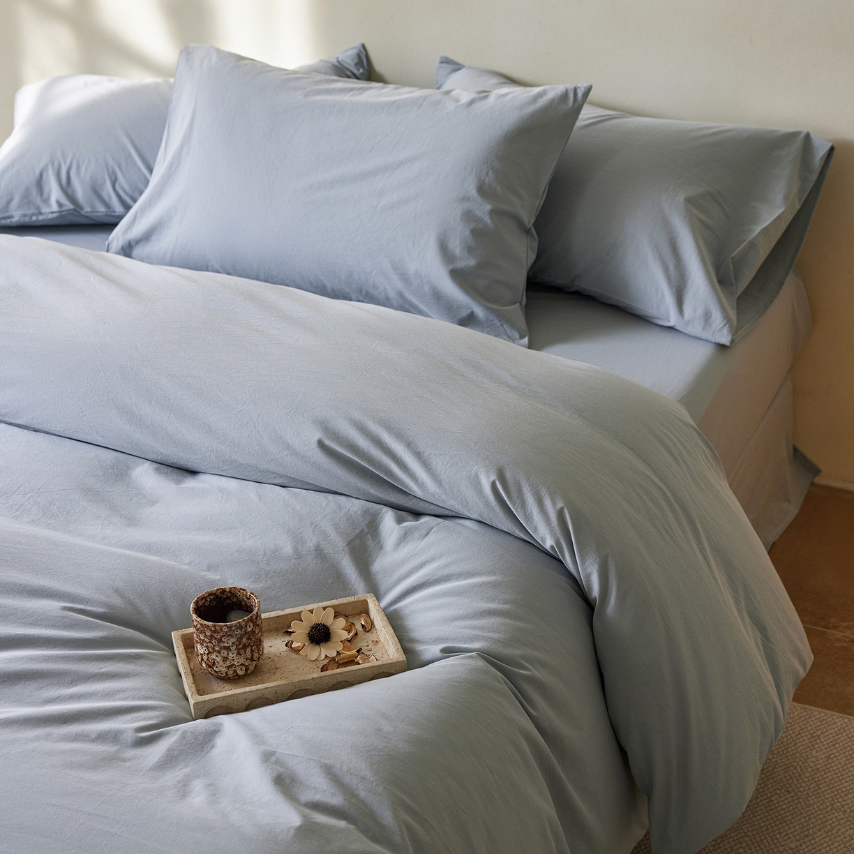 91家纺网 家纺一手货源 找家纺 轩和家居 2025新款全棉高支旧感砂洗长绒棉单被套 雾海蓝