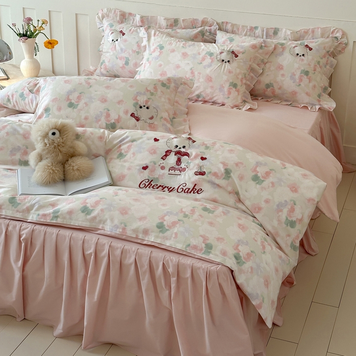 91家纺网 家纺一手货源 找家纺 （总）咏绒家纺工厂店 2025新款全棉卡通刺绣荷叶边床裙款四件套