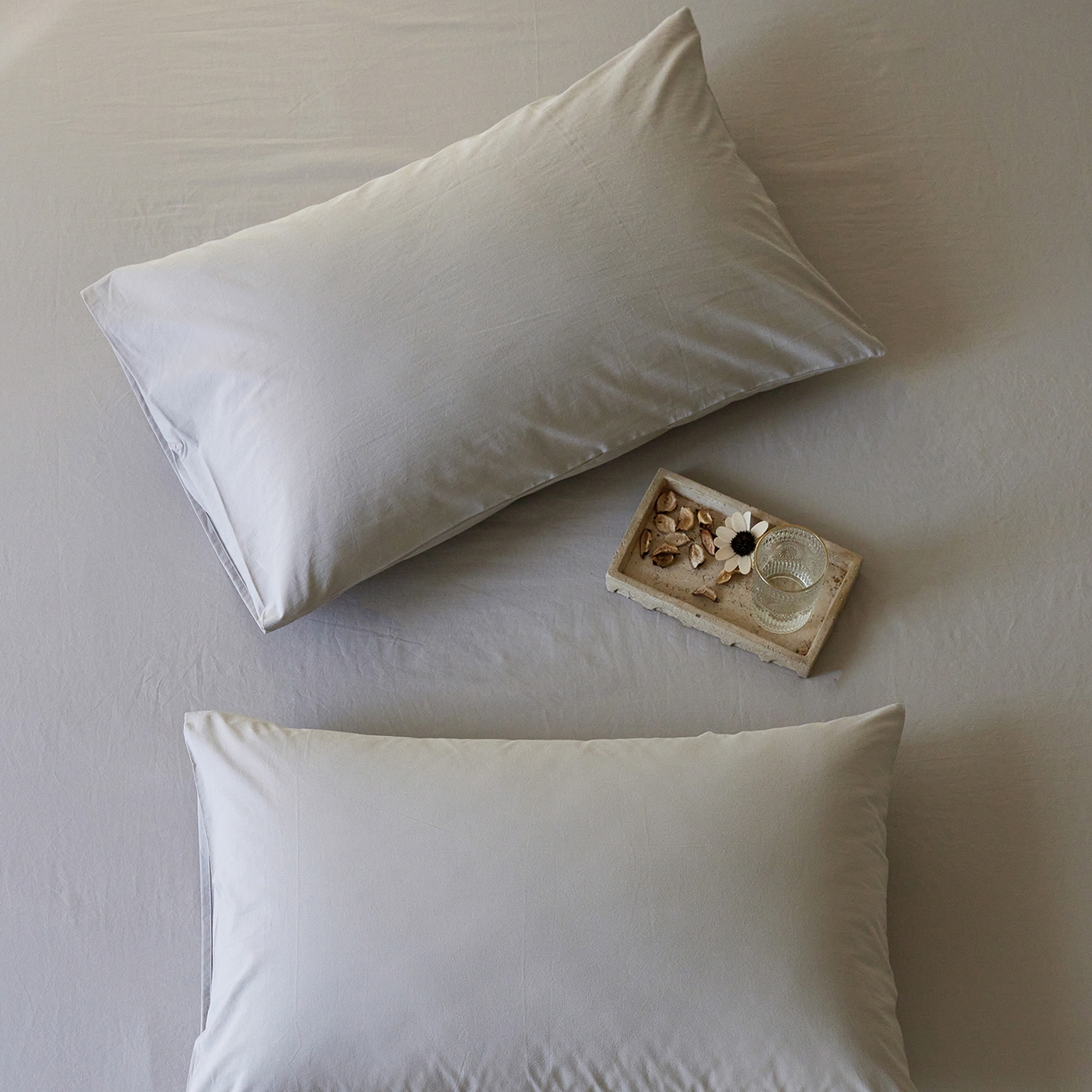 91家纺网 家纺一手货源 找家纺 轩和家居 2025新款全棉高支旧感砂洗长绒棉单枕套 细雨灰