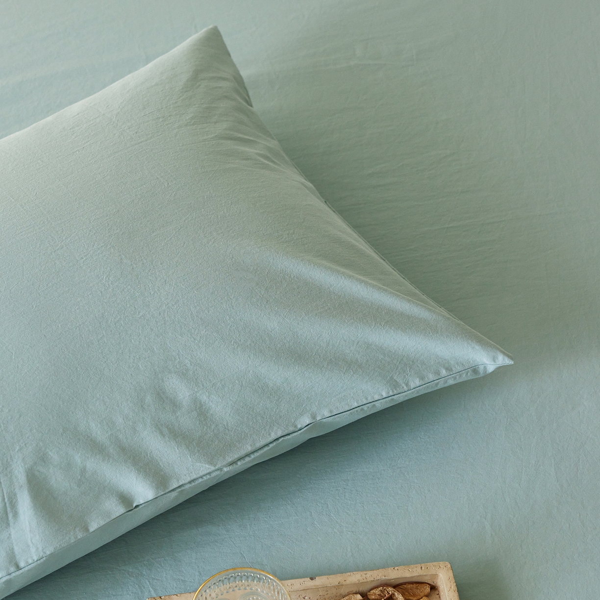 91家纺网 家纺一手货源 找家纺 轩和家居 2025新款全棉高支旧感砂洗长绒棉单枕套 松石绿