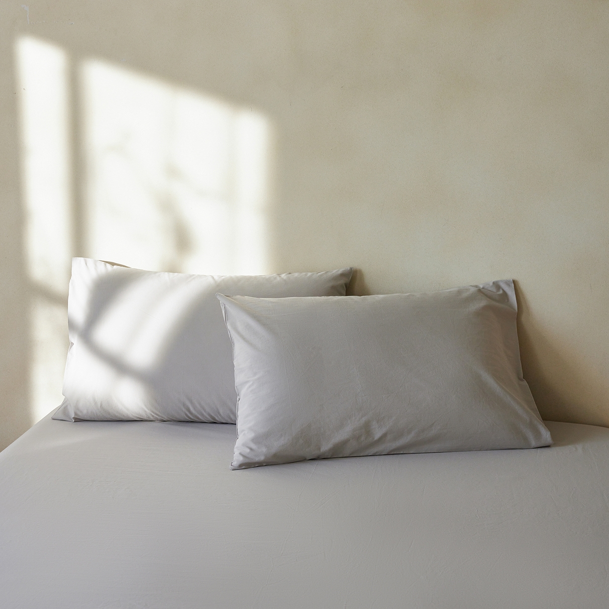 轩和家居 2025新款全棉高支旧感砂洗长绒棉单枕套 细雨灰