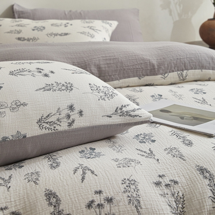 91家纺网 家纺一手货源 找家纺 （总）咏绒家纺工厂店 2025新款全棉双层皱皱纱现代中古风数码四件套