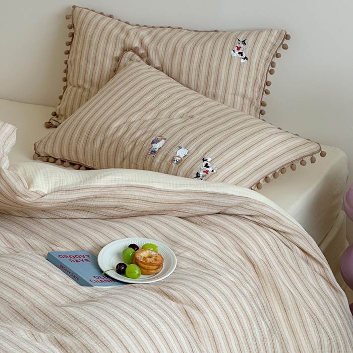 91家纺网 家纺一手货源 找家纺 （总）咏绒家纺工厂店 2025新款双层色织皱皱纱精致绣花球球款四件套