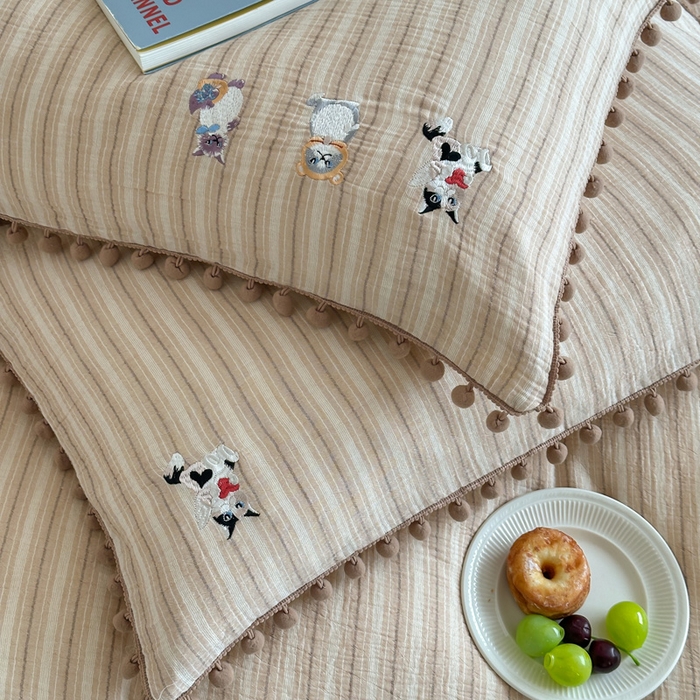 91家纺网 家纺一手货源 找家纺 （总）咏绒家纺工厂店 2025新款双层色织皱皱纱精致绣花球球款四件套