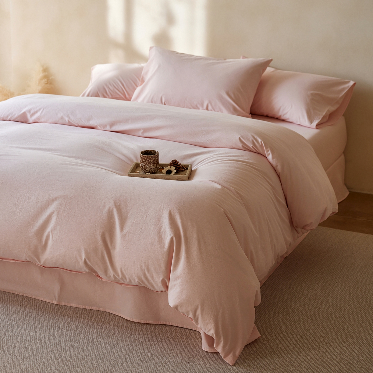 91家纺网 家纺一手货源 找家纺 轩和家居 2025新款全棉高支旧感砂洗长绒棉四件套 薄樱粉