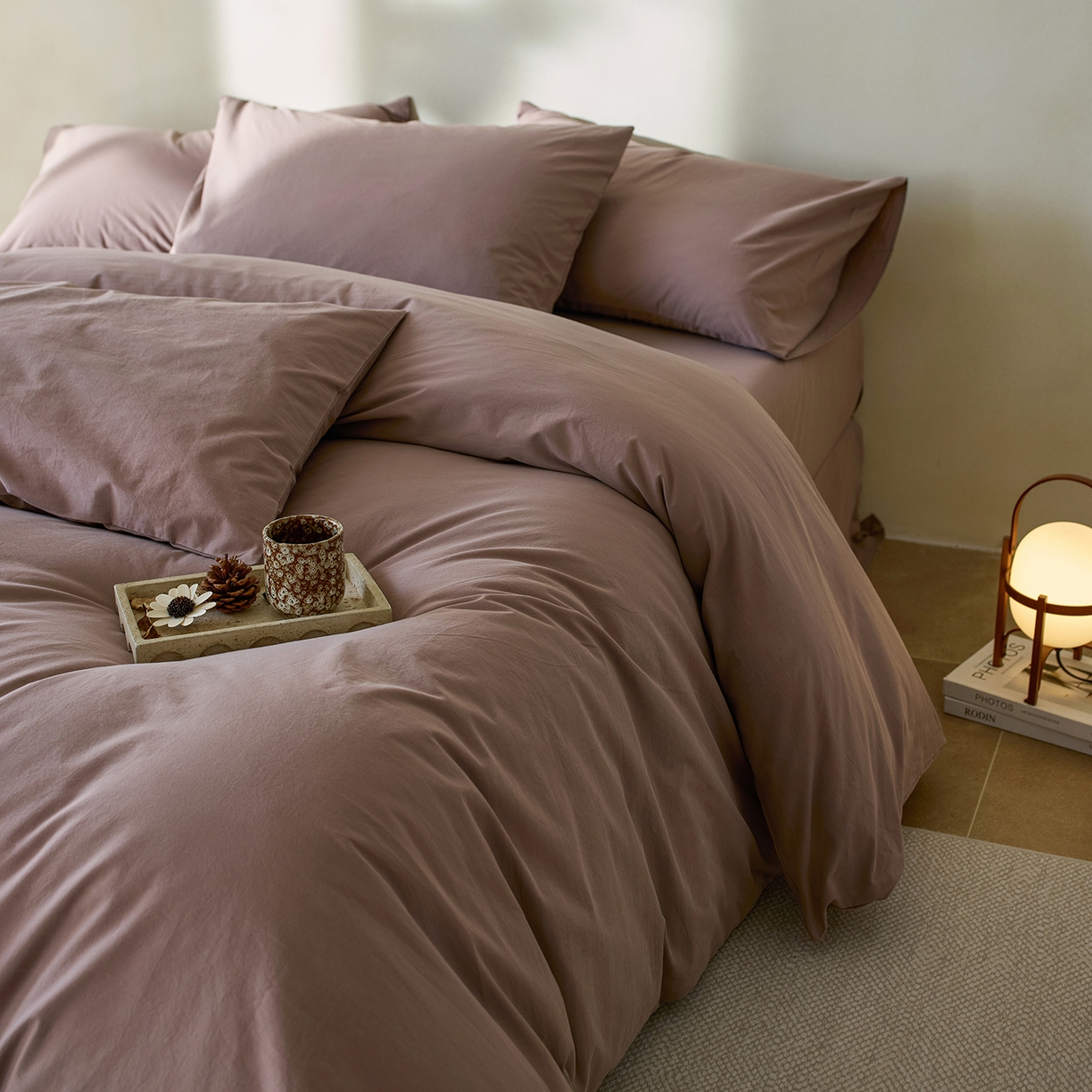 91家纺网 家纺一手货源 找家纺 轩和家居 2025新款全棉高支旧感砂洗长绒棉四件套 豆沙色