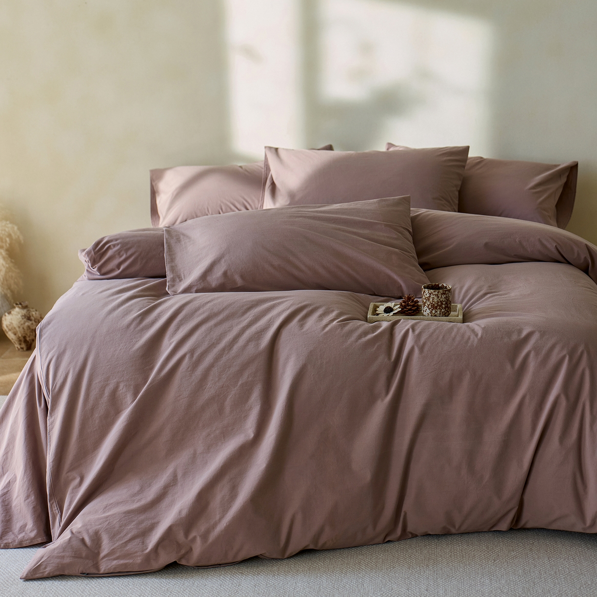 91家纺网 家纺一手货源 找家纺 轩和家居 2025新款全棉高支旧感砂洗长绒棉四件套 豆沙色