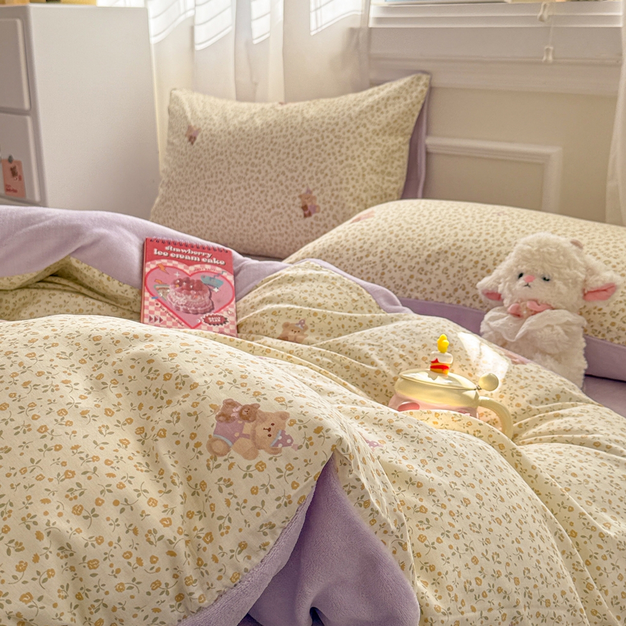 91家纺网 家纺一手货源 找家纺 呗旺鹿 2025新款卡通棉+绒牛奶绒棉绒四件套 闹钟麦田