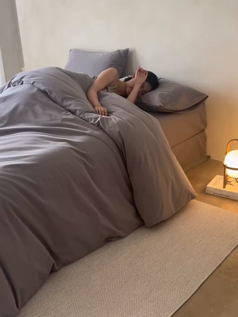 91家纺网 家纺一手货源 找家纺 轩和家居 2025新款全棉高支旧感砂洗长绒棉四件套 豆沙色