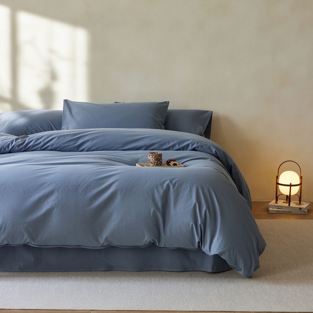 91家纺网 家纺一手货源 找家纺 轩和家居 2025新款全棉高支旧感砂洗长绒棉四件套 霁兰色