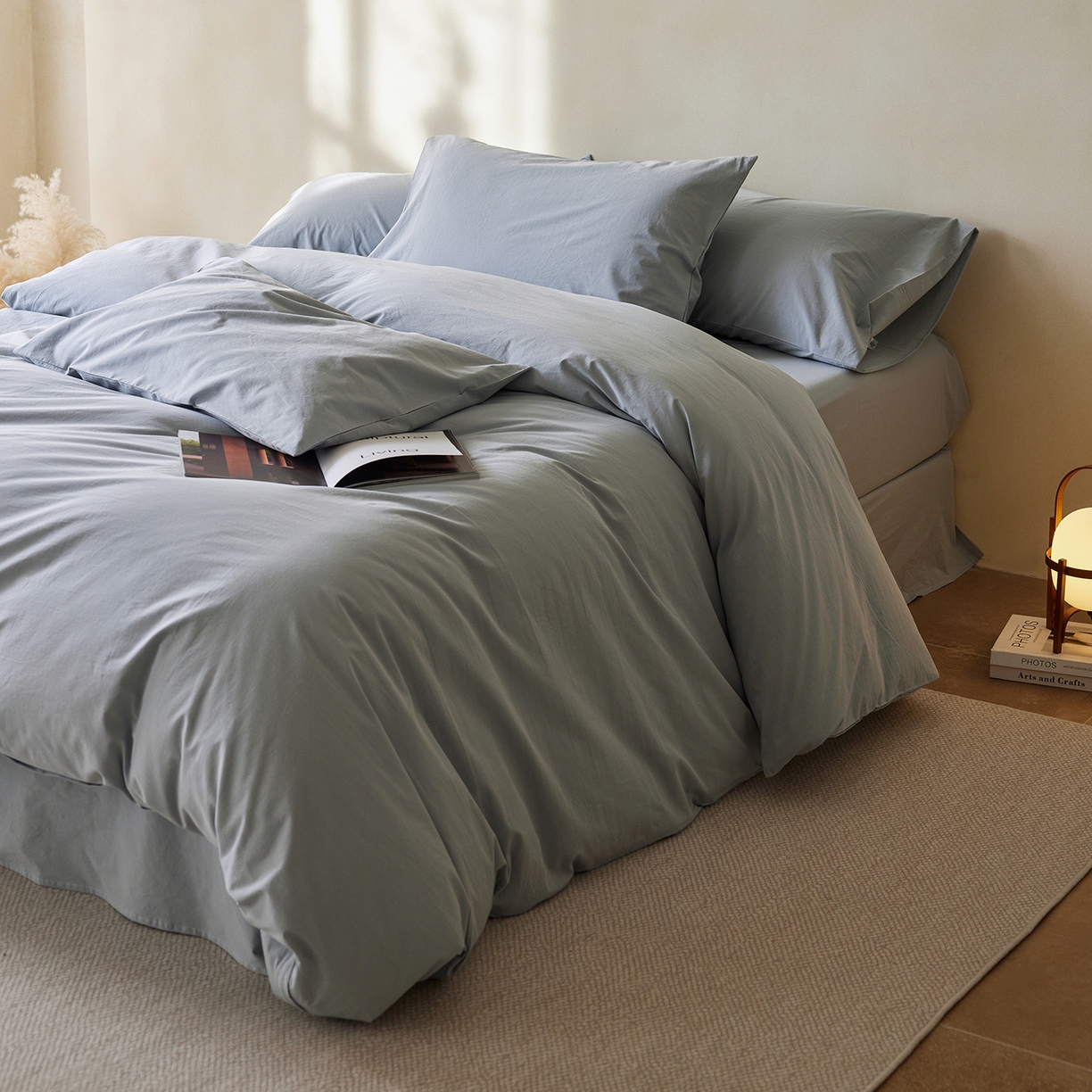 91家纺网 家纺一手货源 找家纺 轩和家居 2025新款全棉高支旧感砂洗长绒棉四件套 雾海蓝