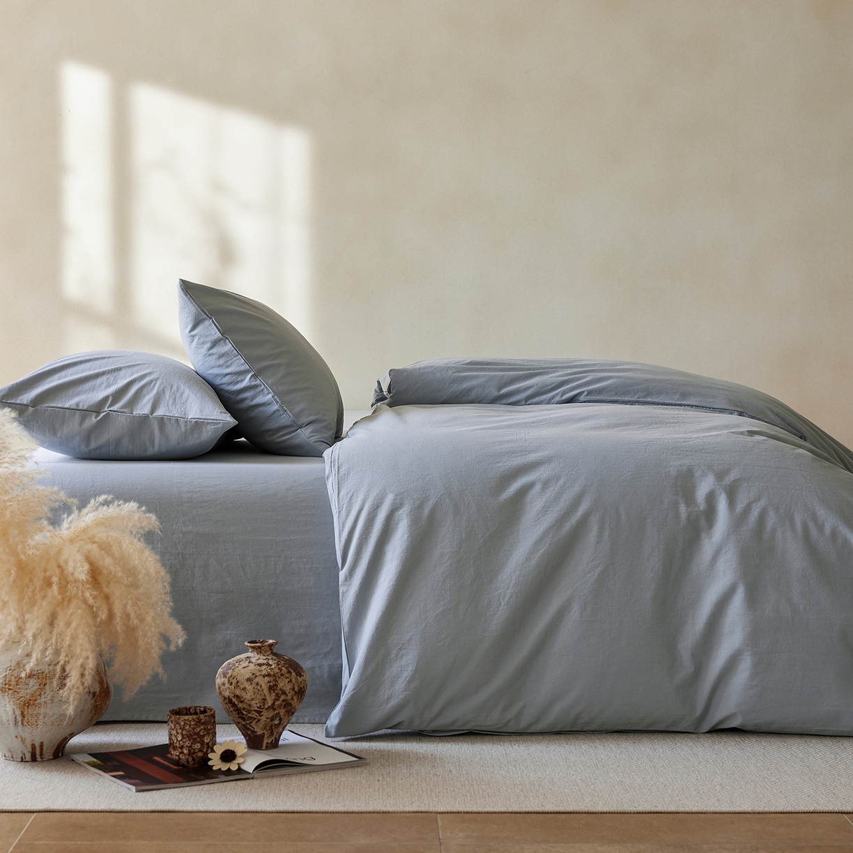 91家纺网 家纺一手货源 找家纺 轩和家居 2025新款全棉高支旧感砂洗长绒棉四件套 雾海蓝