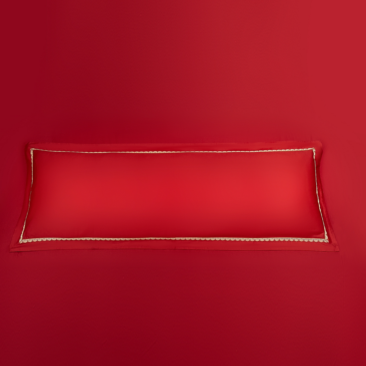 91家纺网 家纺一手货源 找家纺 （总）布乐意 2025新款全棉纯棉双人长枕（不含芯）重工刺绣婚房布置