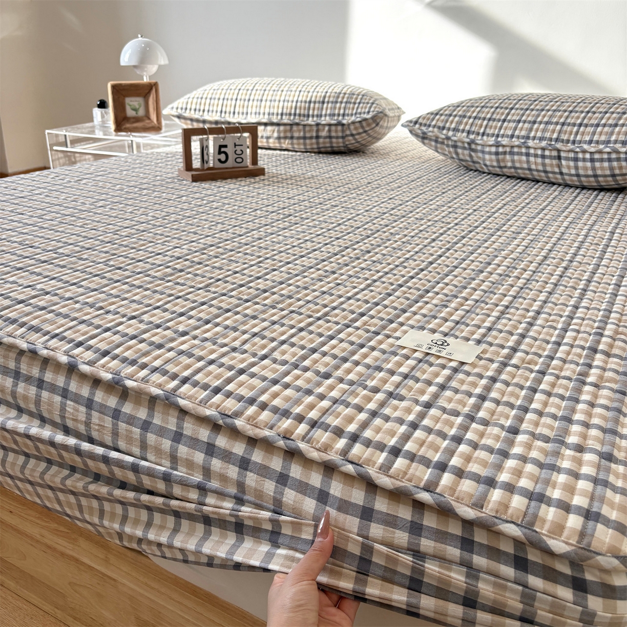 91家纺网 家纺一手货源 找家纺 居眠 2025新款格子全棉纯棉水洗棉棉花单床笠床笠单件单品床笠 夹棉款-印月灰