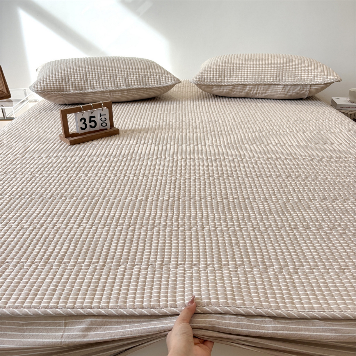 91家纺网 家纺一手货源 找家纺 居眠 2025新款格子全棉纯棉水洗棉棉花单床笠床笠单件单品床笠 夹棉款-米细条