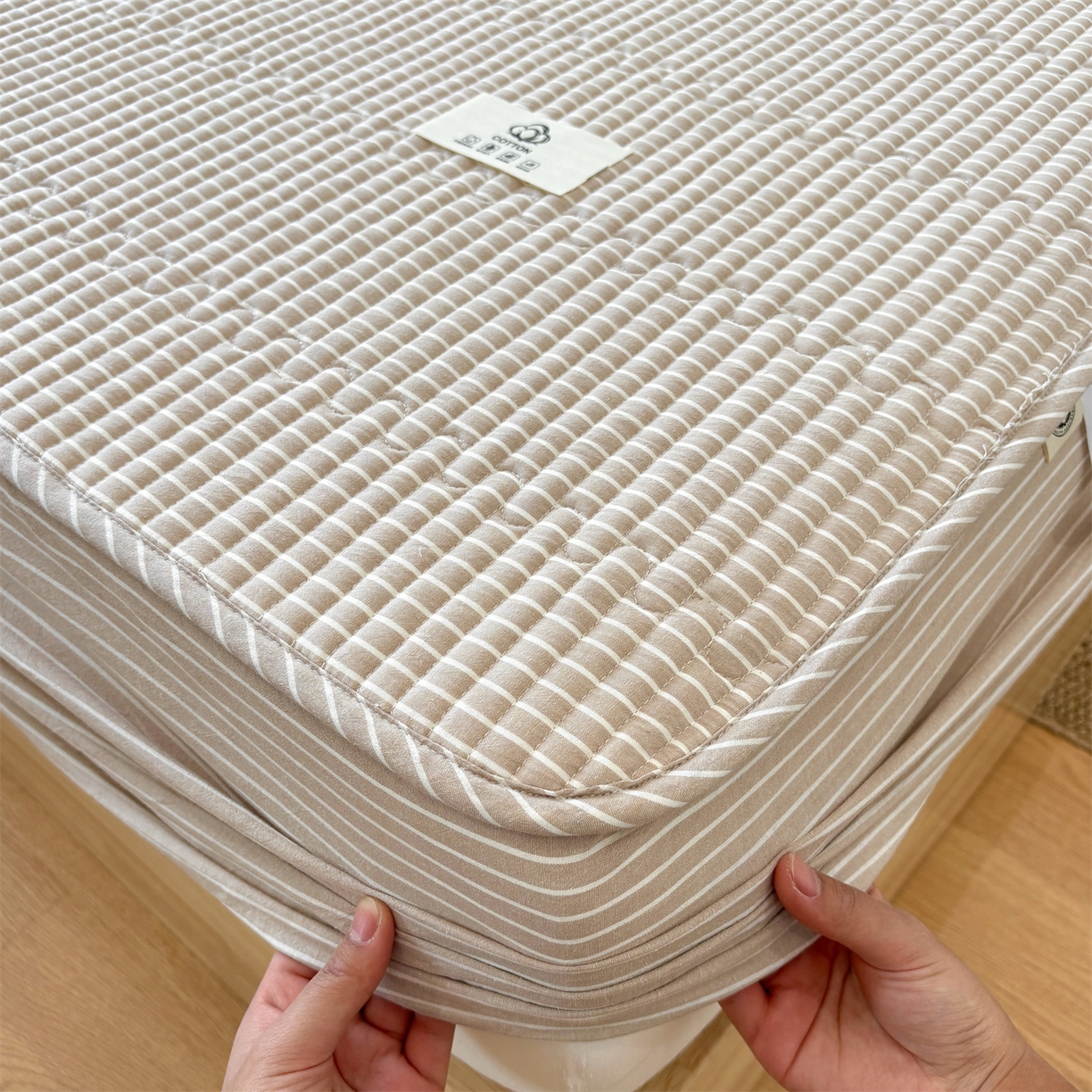 91家纺网 家纺一手货源 找家纺 居眠 2025新款格子全棉纯棉水洗棉棉花单床笠床笠单件单品床笠 夹棉款-米细条