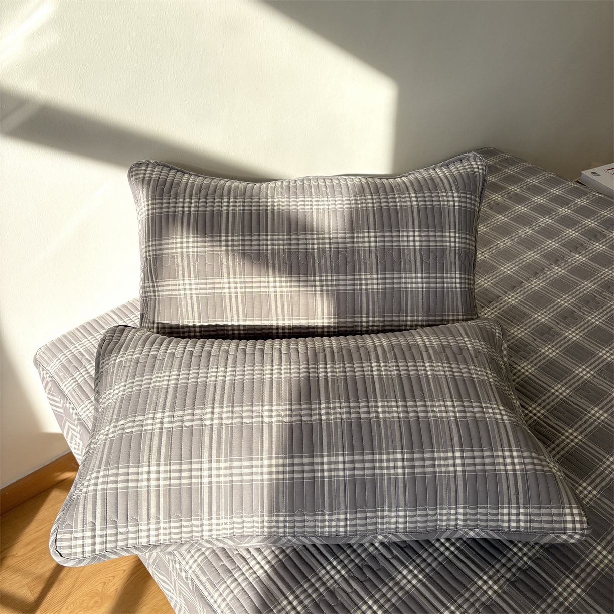 91家纺网 家纺一手货源 找家纺 居眠 2025新款格子全棉纯棉水洗棉棉花单床笠床笠单件单品床笠 夹棉款-马丁灰