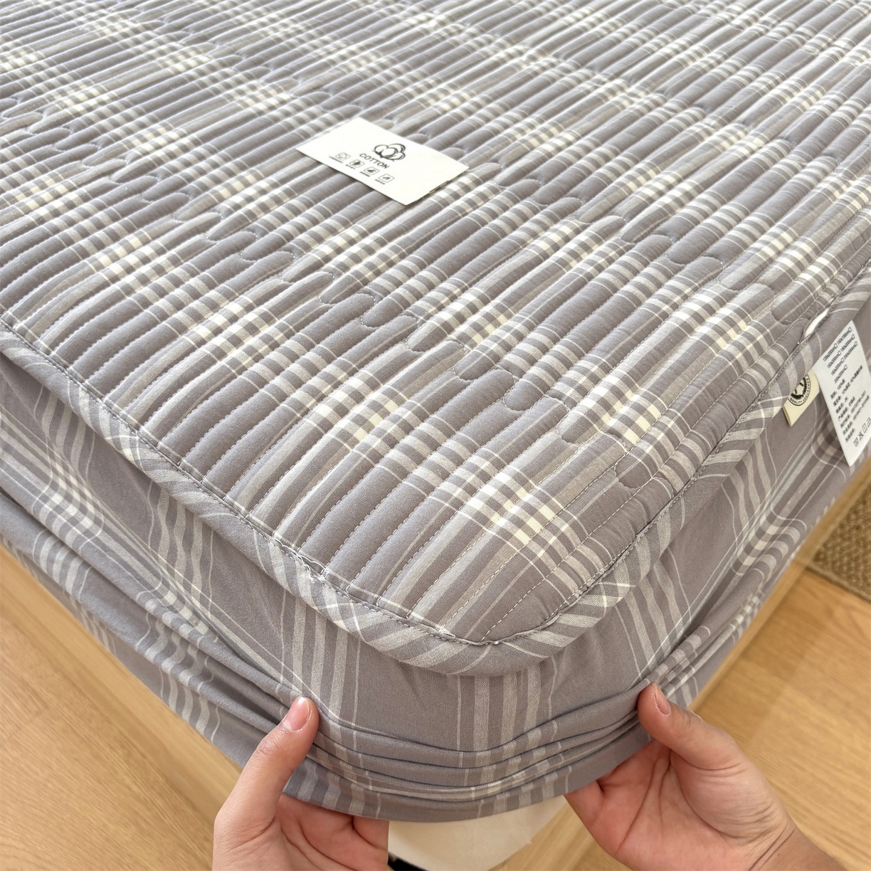 91家纺网 家纺一手货源 找家纺 居眠 2025新款格子全棉纯棉水洗棉棉花单床笠床笠单件单品床笠 夹棉款-马丁灰