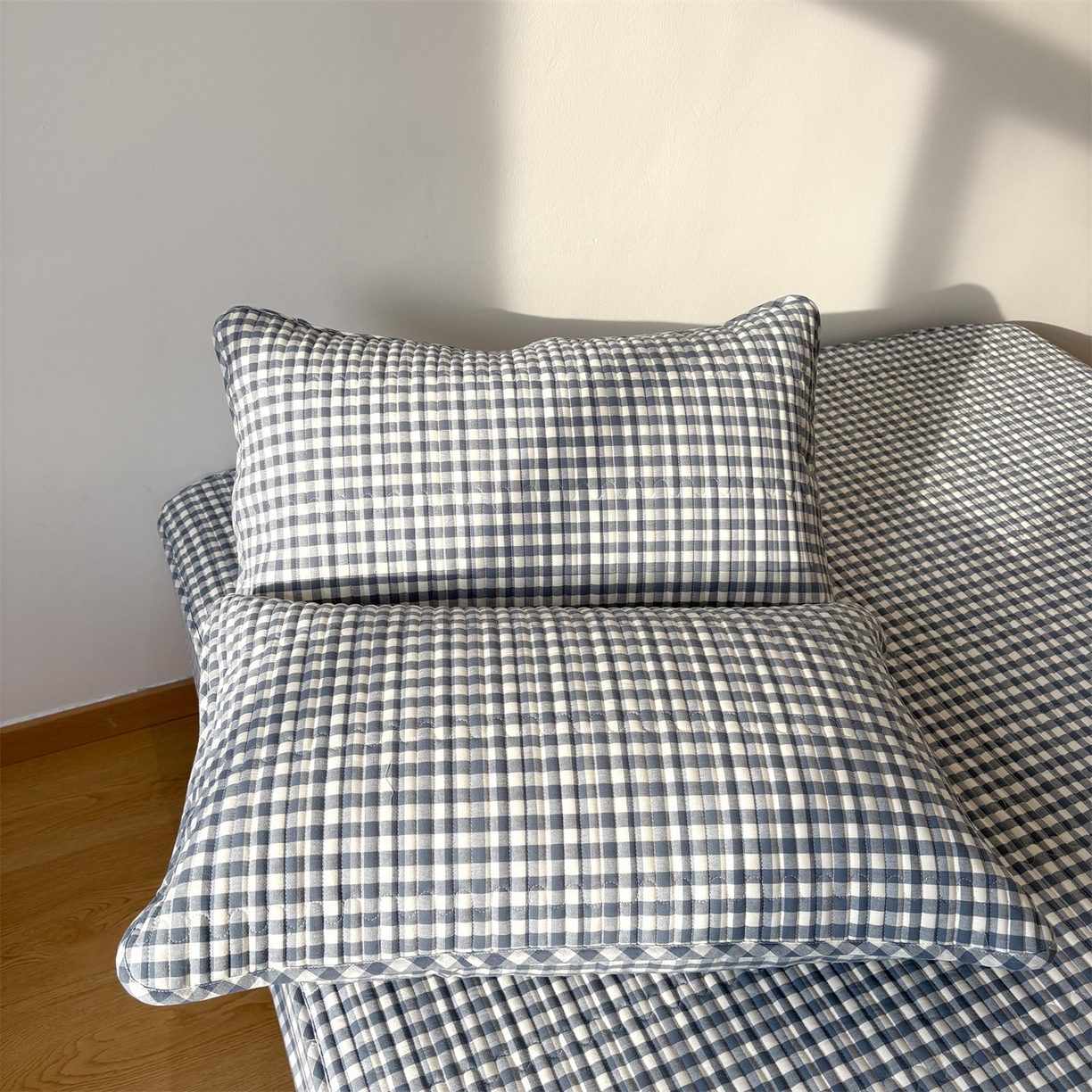 91家纺网 家纺一手货源 找家纺 居眠 2025新款格子全棉纯棉水洗棉棉花单床笠床笠单件单品床笠 夹棉款-水兰小格