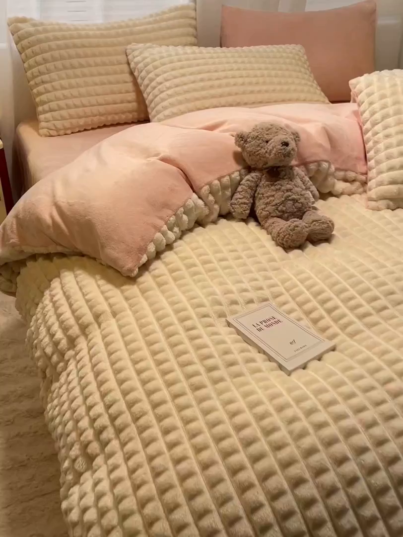 91家纺网 家纺一手货源 找家纺 （总）女子家纺 2025新款兔兔绒加厚华夫格绒牛奶绒保暖四件套