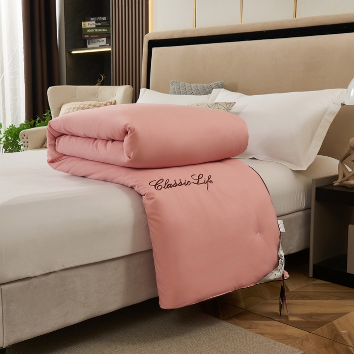 91家纺网 家纺一手货源 找家纺 畅畅家纺 2025新款洛卡棉手工订花羽丝棉封口冬被被子被芯 粉色