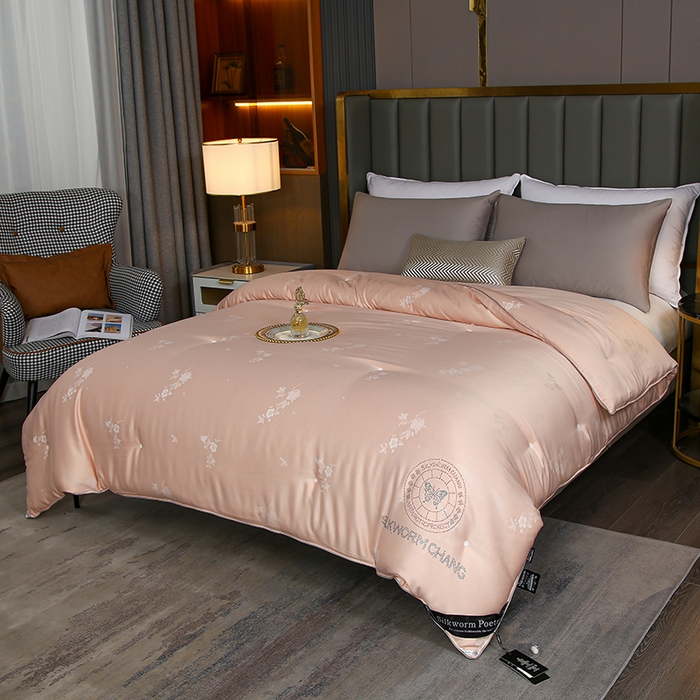 91家纺网 家纺一手货源 找家纺 （总）畅畅家纺 2025新款微商热款蝴蝶丝棉被加厚全棉纯棉莫代尔提花手工订花被子被芯