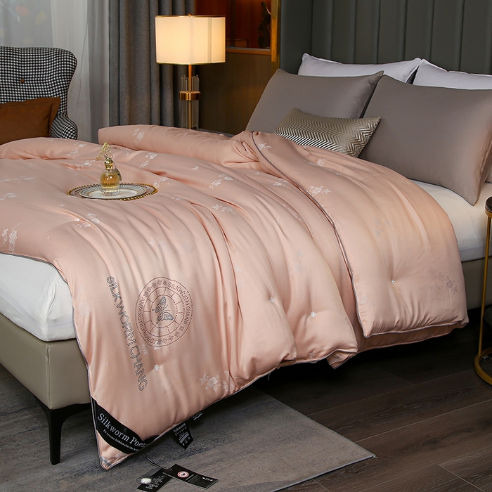 91家纺网 家纺一手货源 找家纺 （总）畅畅家纺 2025新款微商热款蝴蝶丝棉被加厚全棉纯棉莫代尔提花手工订花被子被芯