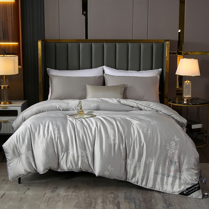 91家纺网 家纺一手货源 找家纺 畅畅家纺 2025新款微商热款蝴蝶丝棉被加厚全棉纯棉莫代尔提花手工订花被子被芯 经典灰