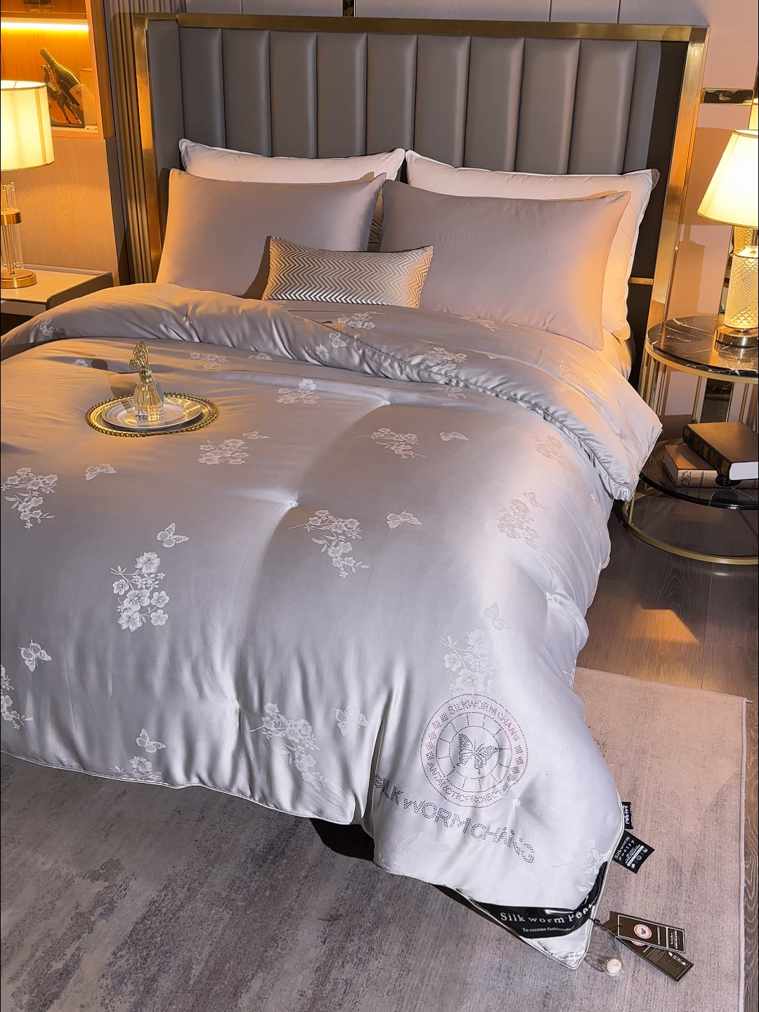 91家纺网 家纺一手货源 找家纺 畅畅家纺 2025新款微商热款蝴蝶丝棉被加厚全棉纯棉莫代尔提花手工订花被子被芯 经典灰